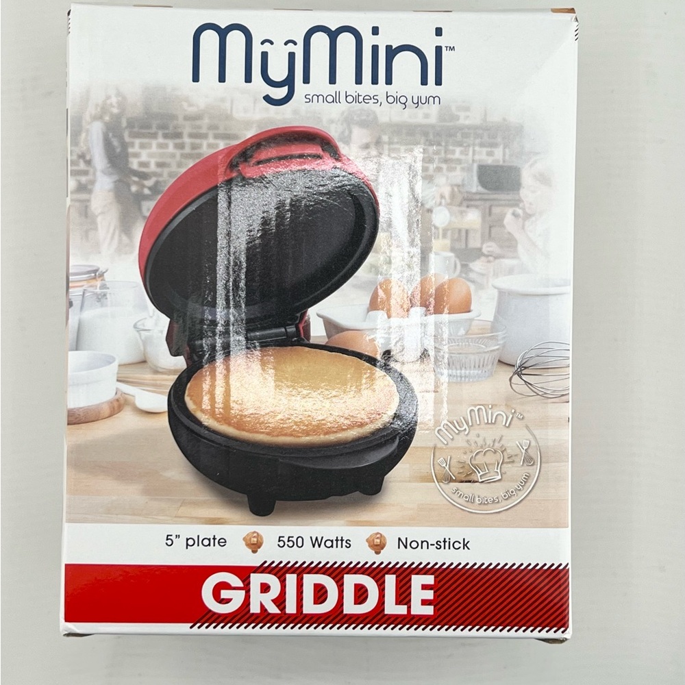 My Mini Small Bites, Big Yum Griddle 5" Plate Non-Stick 550 Watts Red Black Dorm